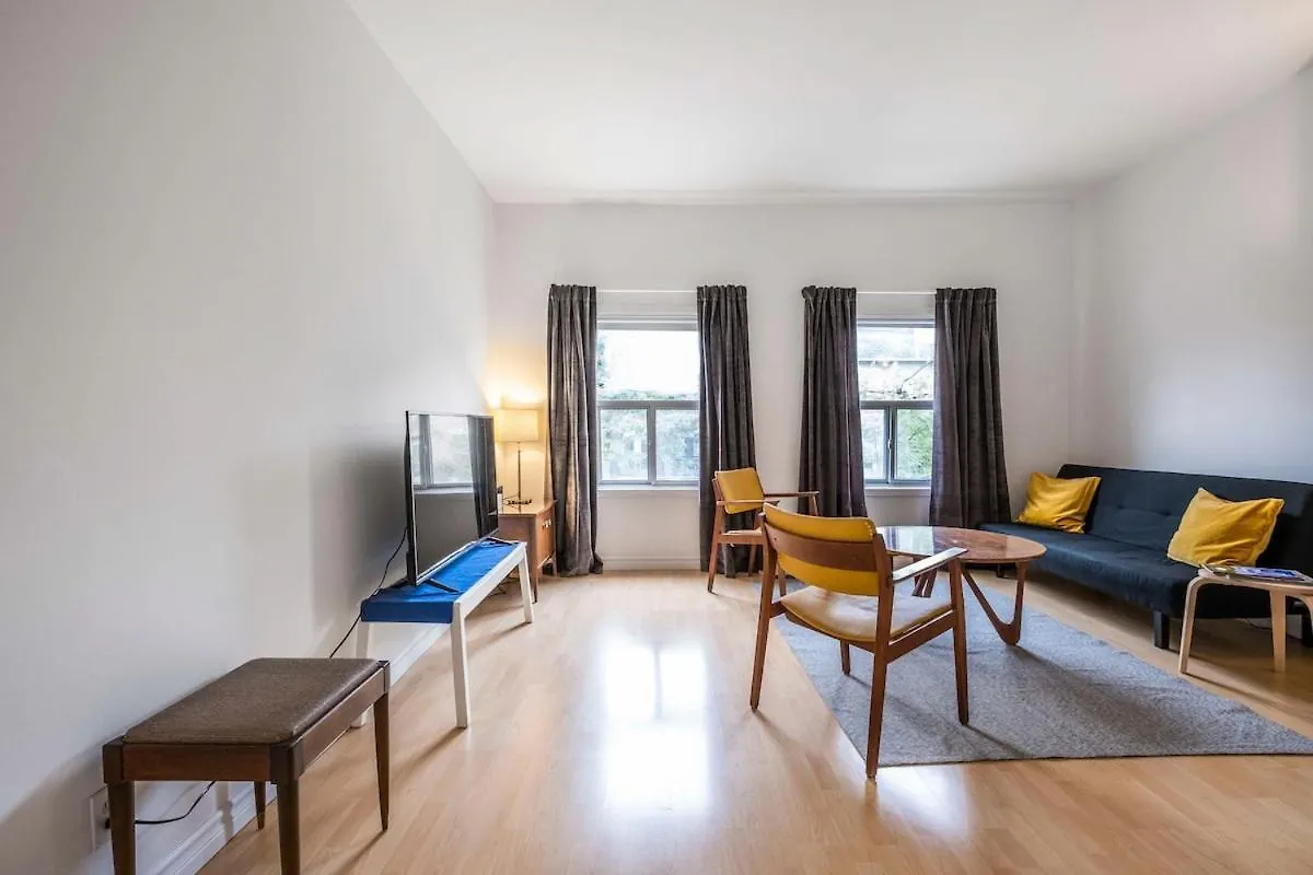 Modern Ossington 1 Bedroom Apartment Toronto Canada